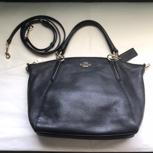 Coach Handbags - Coach Black Pebbled leather purse